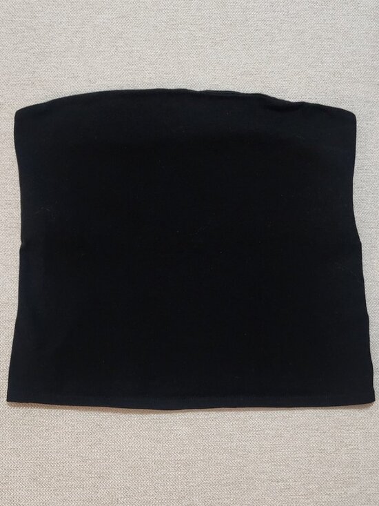Tops - Black Strapless Tube Top